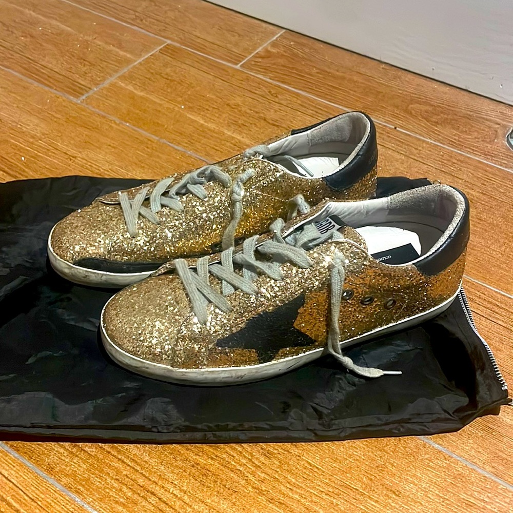 Pre-Loved Golden Goose Superstars, good condition